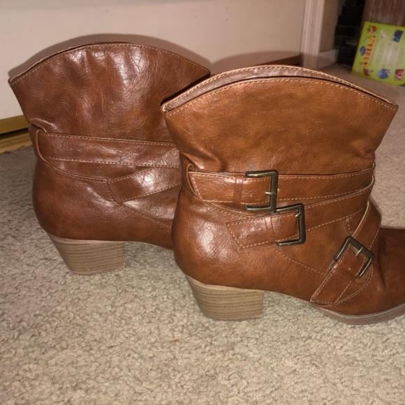 Women's Brown Mudd Ankle Boots, Heels Size 10 - Picture 3 of 5